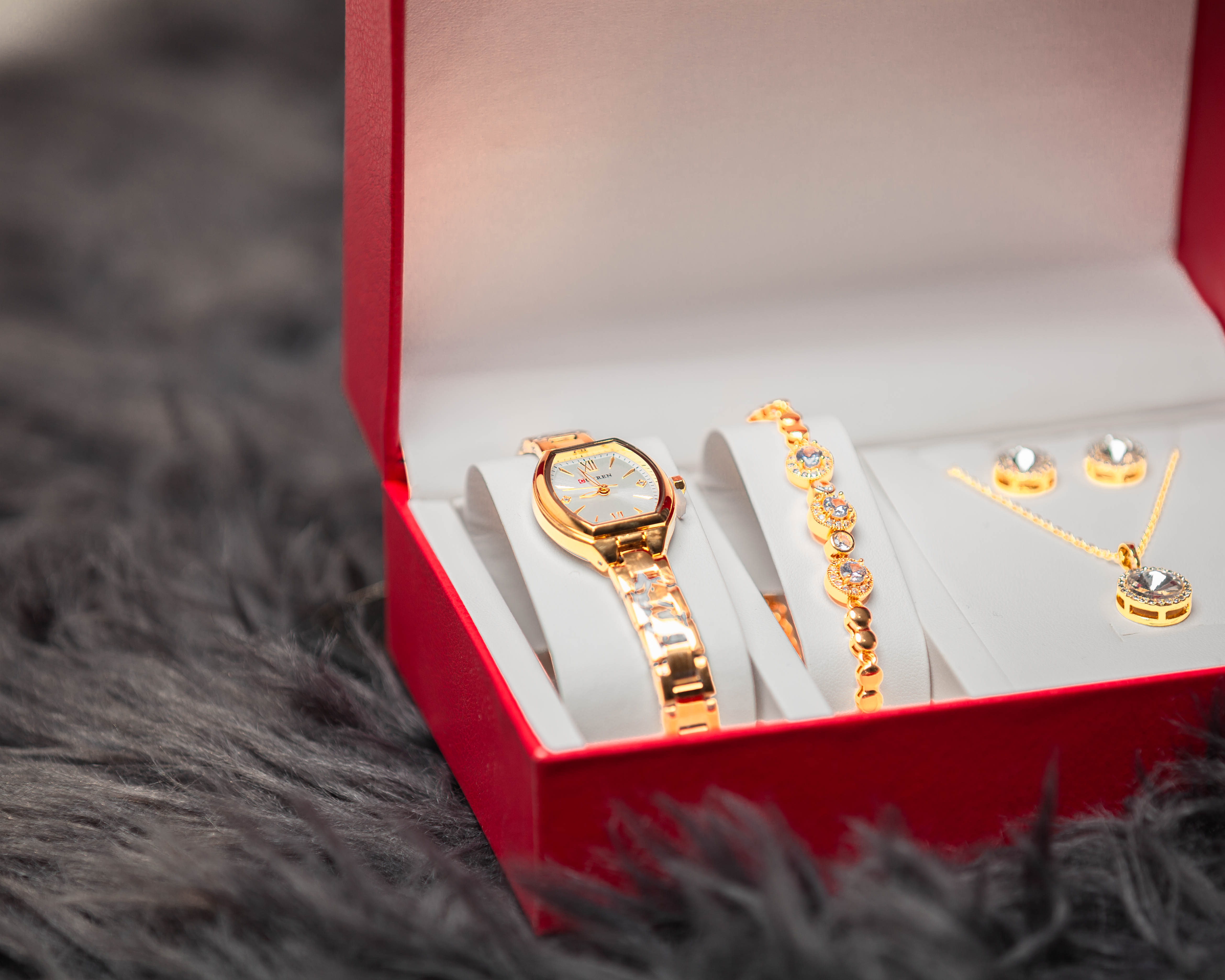 CURREN 9112 Women’s Gold Watch Set