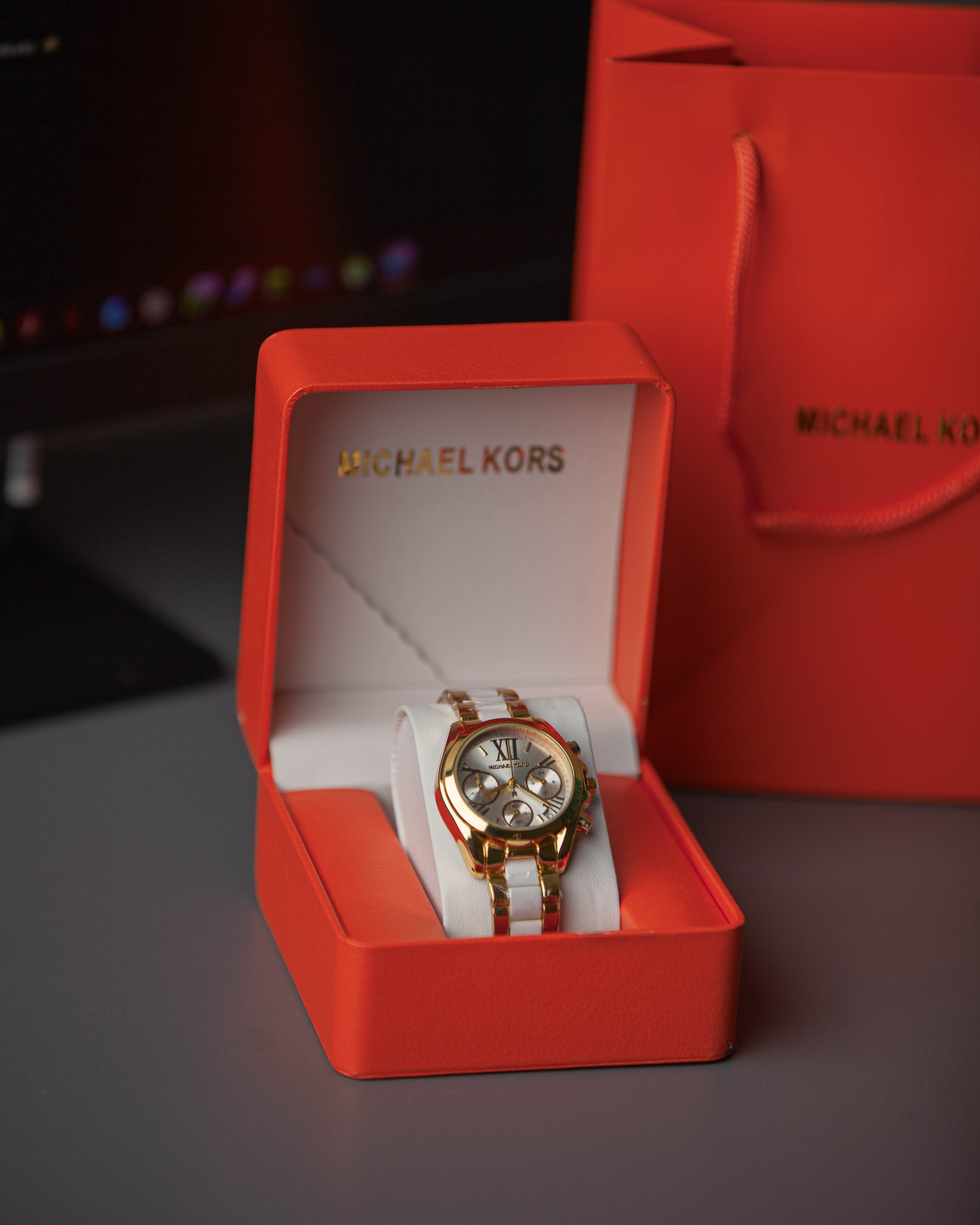 Michael Kors MK 5907 Bradshaw chronograph | White