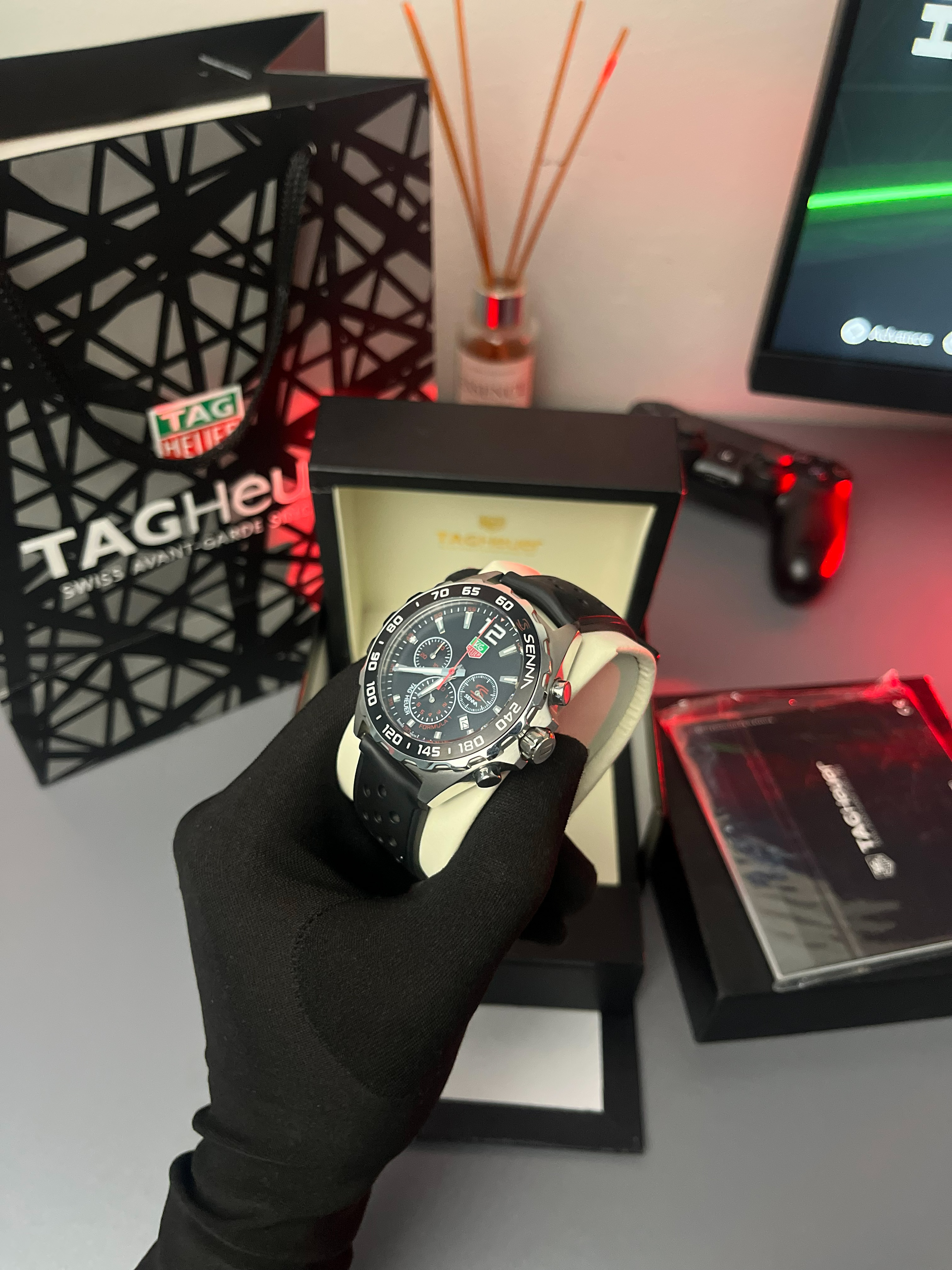 TAG Heuer Formula 1 Chronograph view 4