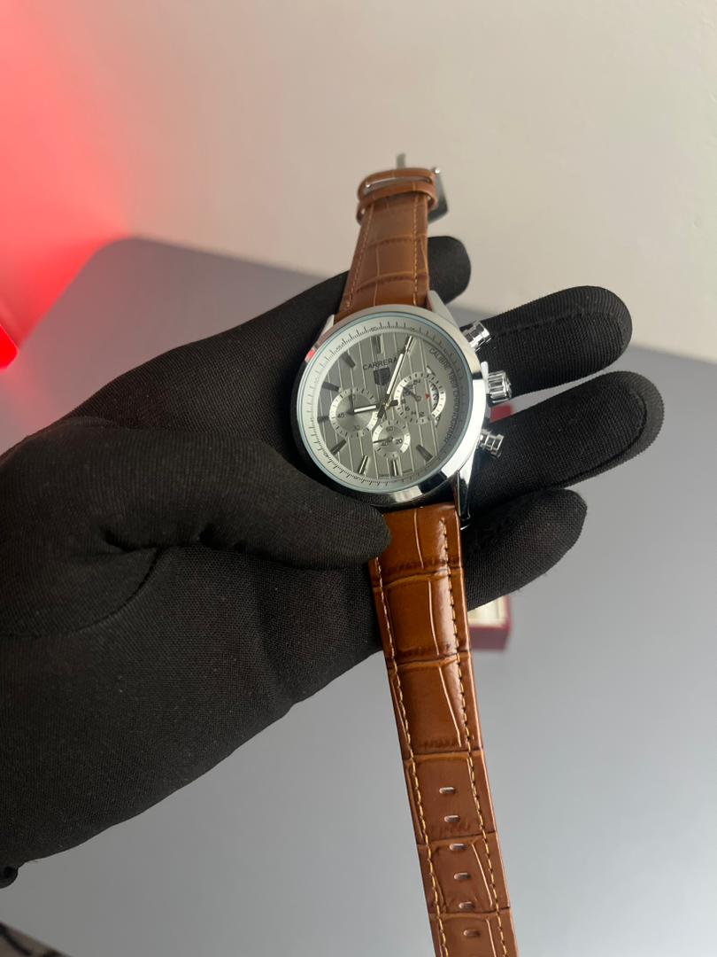 TAG CARRERA Calibre 1969 Chronograph view 2